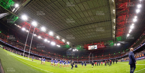 150226 - Wales v France, 2026 Guinness Six Nations - The French team applaud the fans at the end of the match
