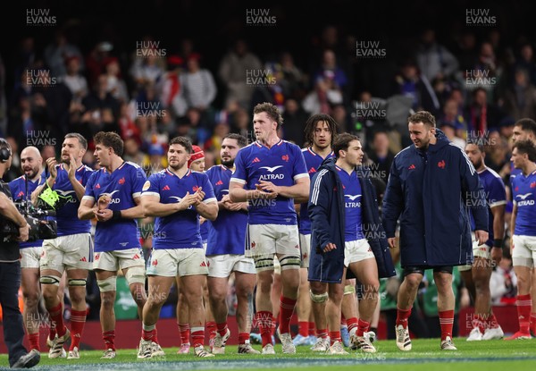 150226 - Wales v France, 2026 Guinness Six Nations - The French team applaud the fans at the end of the match