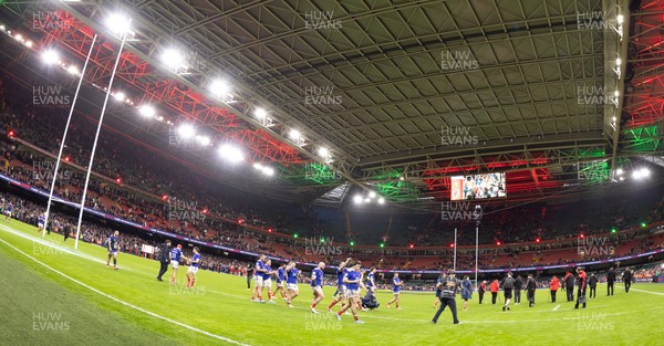 150226 - Wales v France, 2026 Guinness Six Nations - The French team applaud the fans at the end of the match