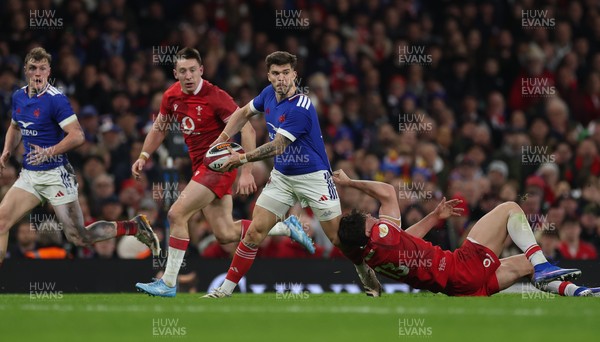150226 - Wales v France, 2026 Guinness Six Nations - Matthieu Jalibert of France looks for support