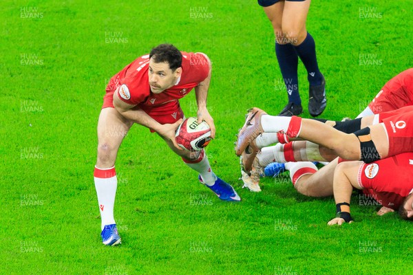 150226 - Wales v France - Guinness Six Nations - Tomos Williams of Wales passes the ball