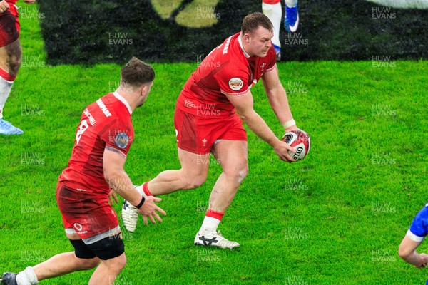 150226 - Wales v France - Guinness Six Nations - Dewi Lake of Wales looks for a gap