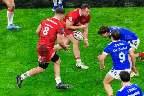 150226 - Wales v France - Guinness Six Nations - Dewi Lake of Wales passes the ball to Olly Cracknell
