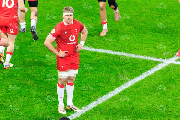 150226 - Wales v France - Guinness Six Nations - Aaron Wainwright of Wales