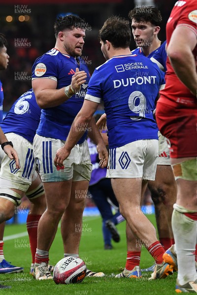 150226 - Wales v France - Guinness Men's Six Nations - Julien Marchand of France scores a try