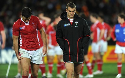 15.10.11 - Wales v France - Rugby World Cup Semi-Final 2011 - Mike Phillips and Sam Warburton of Wales look dejected at the end of the game. 