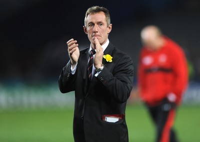 15.10.11 - Wales v France - Rugby World Cup Semi-Final 2011 - Rob Howley of Wales look dejected at the end of the game. 