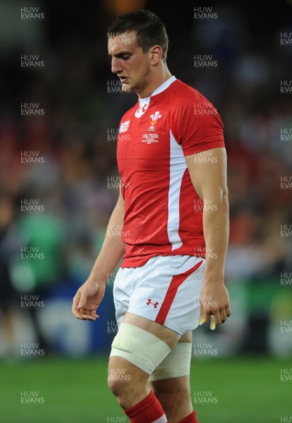 15.10.11 - Wales v France - Rugby World Cup Semi-Final 2011 - Sam Warburton of Wales leaves the field after being sent off. 