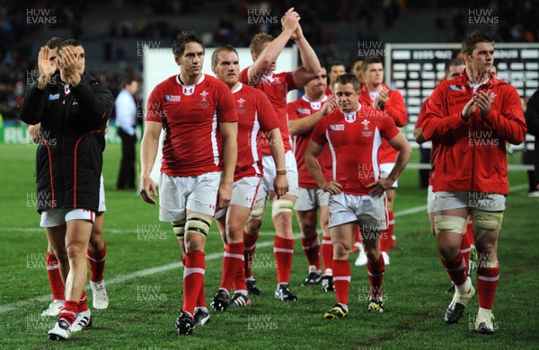 15.10.11 - Wales v France - Rugby World Cup Semi-Final 2011 - Wales players look dejected at the end of the game. 