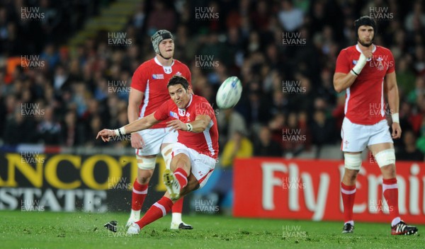 15.10.11 - Wales v France - Rugby World Cup Semi-Final 2011 - James Hook of Wales kicks at goal. 