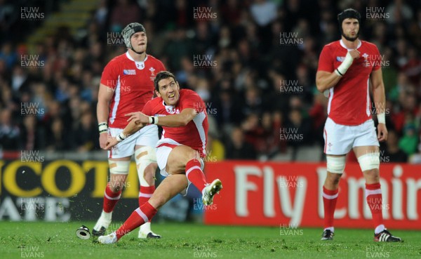 15.10.11 - Wales v France - Rugby World Cup Semi-Final 2011 - James Hook of Wales kicks at goal. 