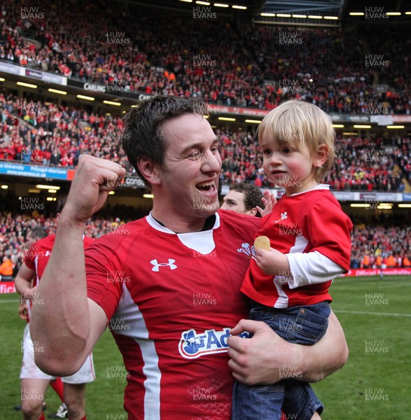 170312 - Wales v France - RBS Six Nations 2012 -Ryan Jones and his son Jacob celebrate