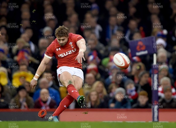 170318 - Wales v France - NatWest 6 Nations -  Leigh Halfpenny of Wales kicks at goal 