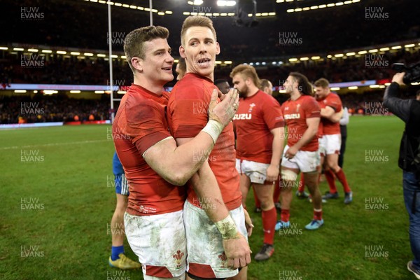 170318 - Wales v France - NatWest 6 Nations 2018 - Scott Williams and Liam Williams of Wales at the end of the game