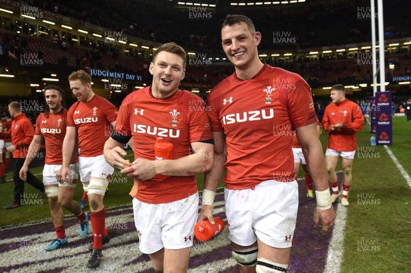 170318 - Wales v France - NatWest 6 Nations 2018 - Dan Biggar and Aaron Shingler of Wales at the end of the game