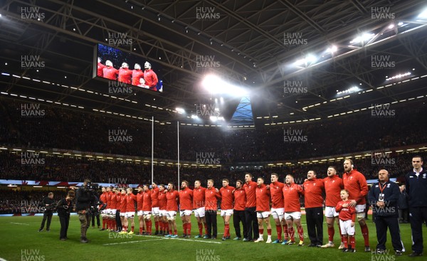 170318 - Wales v France - NatWest 6 Nations 2018 - Wales players during the anthems
