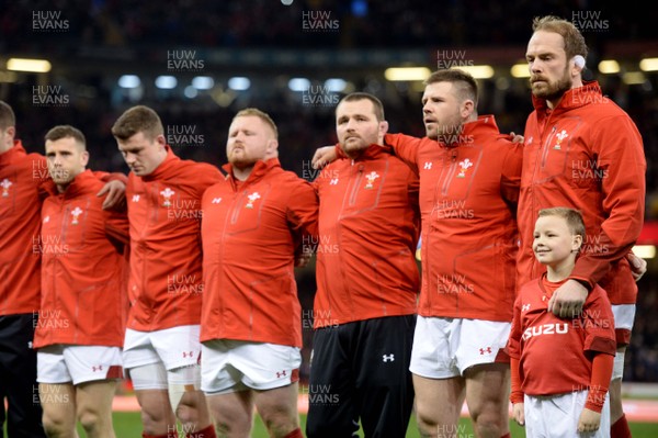 170318 - Wales v France - NatWest 6 Nations 2018 - Alun Wyn Jones with mascot during the anthems