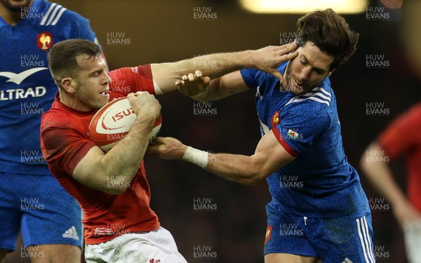 170318 - Wales v France - Natwest 6 Nations Championship - Gareth Davies of Wales hands off Maxime Machenaud of France