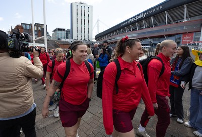 180426 - Wales v France, Guinness Women’s 6 Nations - The team make their way to the stadium