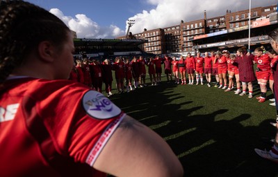 180426 - Wales v France, Guinness Women’s 6 Nations - Captain Kate Williams of Wales speaks to the  players at the end of the match
