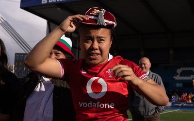 180426 - Wales v France, Guinness Women’s 6 Nations - Sean Lynn, Wales Women head coach presents Jenna De Vera of Wales with her first match cap