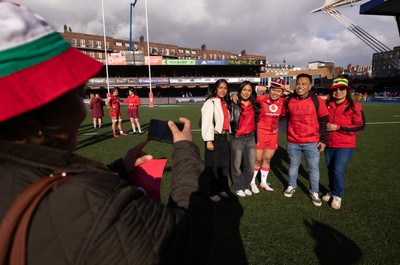180426 - Wales v France, Guinness Women’s 6 Nations - Jenna De Vera of Wales with her family after receiving her first match cap
