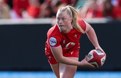 180426 - Wales v France, Guinness Women’s 6 Nations - Seren Lockwood of Wales
