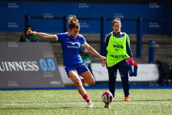 180426 - Wales v France - Guinness Women's Six Nations - Carla Arbez of France kicks a conversion