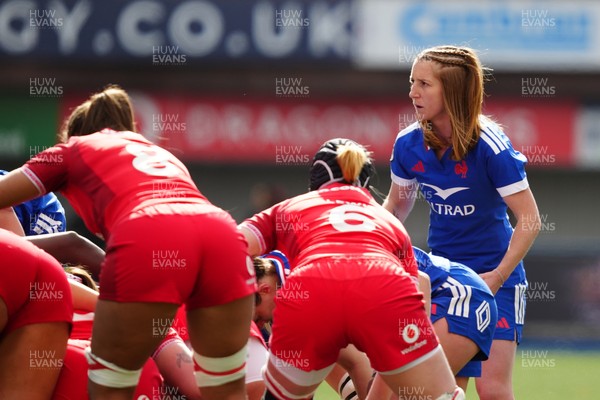 180426 - Wales v France - Guinness Women's Six Nations - Pauline Bourdon Sansus of France looks on at the scrum