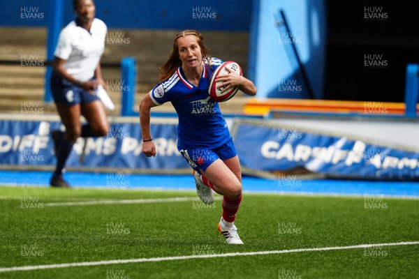 180426 - Wales v France - Guinness Women's Six Nations - Pauline Bourdon Sansus of France scores her team’s fourth try