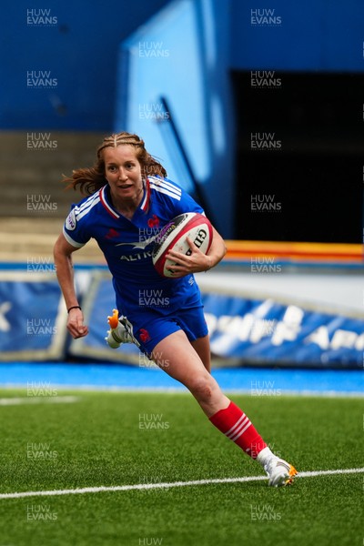 180426 - Wales v France - Guinness Women's Six Nations - Pauline Bourdon Sansus of France scores her team’s fourth try