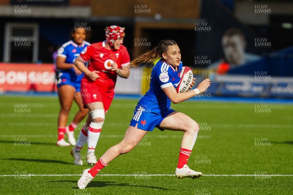 180426 - Wales v France - Guinness Women's Six Nations - Anais Grando of France runs with the ball to go on and score her teams fifth try