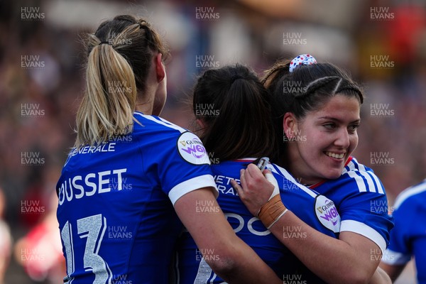 180426 - Wales v France - Guinness Women's Six Nations - Anais Grando of France celebrates scoring her team’s sixth try with teammates