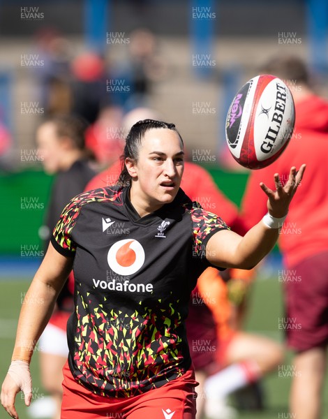 180426 - Wales v France, Guinness Women’s 6 Nations - Courtney Keight of Wales during warm up ahead of the match