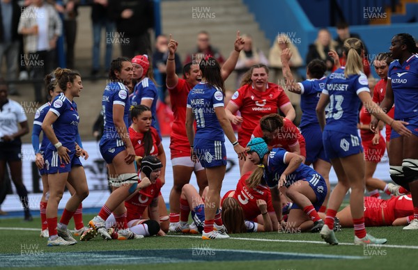 180426 - Wales v France, Guinness Women’s 6 Nations - Wales are awarded a penalty try