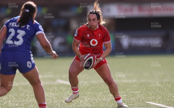 180426 - Wales v France, Guinness Women’s 6 Nations - Courtney Keight of Wales takes on Teani Feleu of France