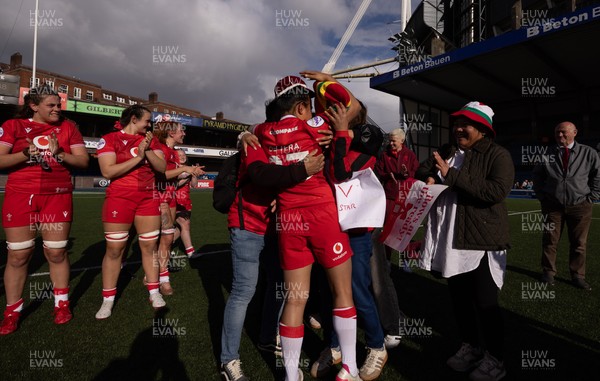 180426 - Wales v France, Guinness Women’s 6 Nations - Jenna De Vera of Wales with her family after receiving her first match cap
