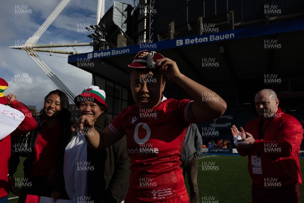 180426 - Wales v France, Guinness Women’s 6 Nations - Sean Lynn, Wales Women head coach presents Jenna De Vera of Wales with her first match cap