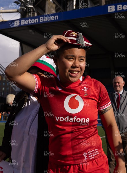 180426 - Wales v France, Guinness Women’s 6 Nations - Sean Lynn, Wales Women head coach presents Jenna De Vera of Wales with her first match cap