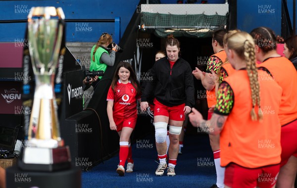 180426 - Wales v France, Guinness Women’s 6 Nations - Wales captain Kate Williams walks out and lines up for the anthem with the match mascot