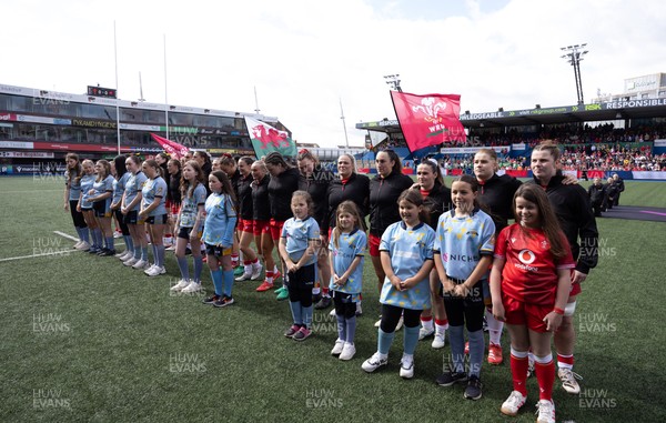 180426 - Wales v France, Guinness Women’s 6 Nations - Wales captain Kate Williams walks out and lines up for the anthem with the match mascot