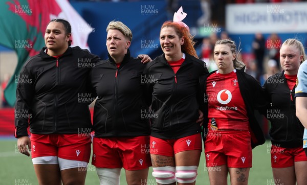 180426 - Wales v France, Guinness Women’s 6 Nations - Sisilia Tuipulotu, Donna Rose, Georgia Evans, Keira Bevan and Seren Lockwood of Wales line up for the anthem