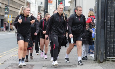 210424 - Wales v France, Guinness Women’s 6 Nations - Captain Hannah Jones leads the Wales team as they walk from the hotel to the ground ahead of the match