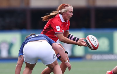 210424 - Wales v France, Guinness Women’s 6 Nations - Georgia Evans of Wales