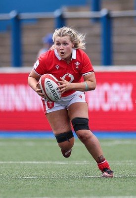 210424 - Wales v France, Guinness Women’s 6 Nations - Alex Callender of Wales