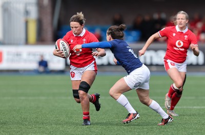 210424 - Wales v France, Guinness Women’s 6 Nations - Alisha Butchers of Wales charges forward