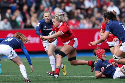 210424 - Wales v France, Guinness Women’s 6 Nations - Alex Callender of Wales charges forward