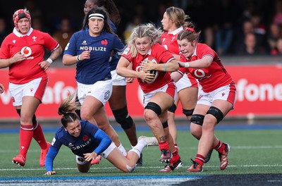 210424 - Wales v France, Guinness Women’s 6 Nations - Alex Callender of Wales charges forward