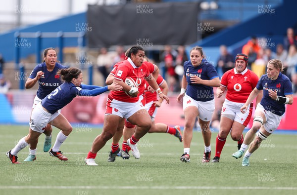 210424 - Wales v France, Guinness Women’s 6 Nations - Sisilia Tuipulotu of Wales breaks away