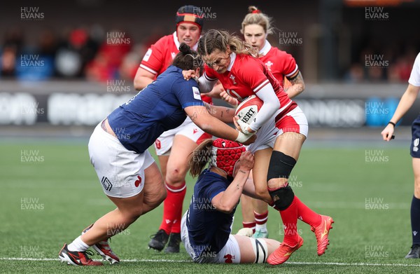 210424 - Wales v France, Guinness Women’s 6 Nations - Alex Callender of Wales charges forward